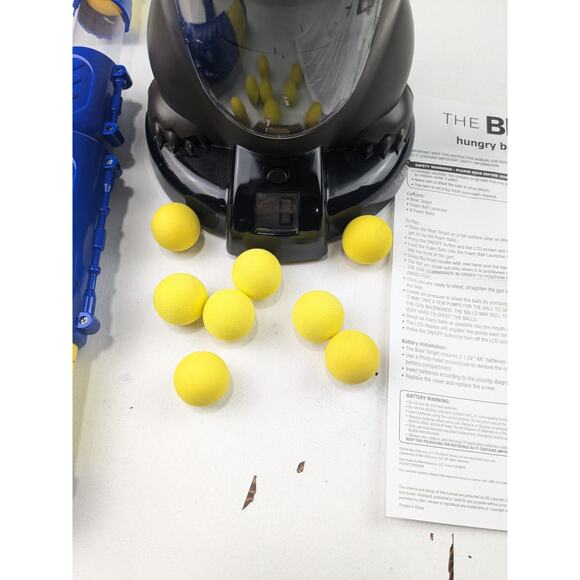 The Black Series Hungry Bear Target Feeding Game w/Sound - Picture 3 of 16